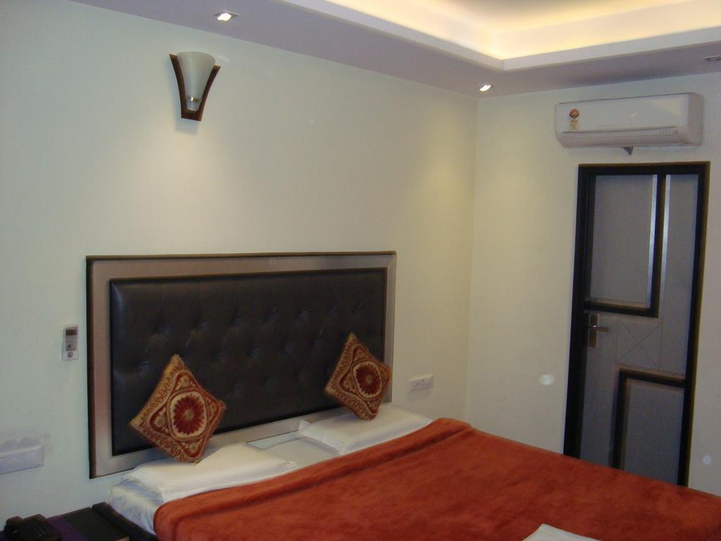 Hotel S P 新德里 外观 照片