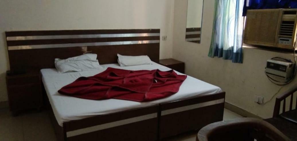 Hotel S P 新德里 外观 照片
