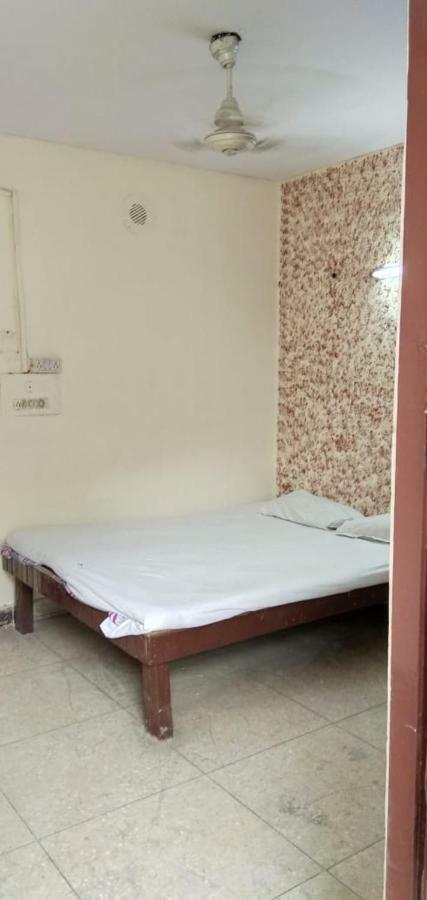 Hotel S P 新德里 外观 照片
